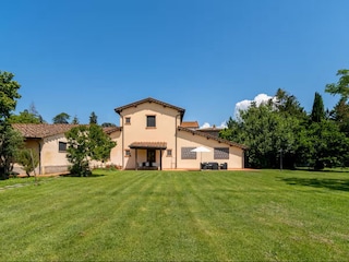 Apartment Laterina Outdoor Recording 2