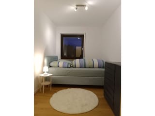 zweites Schlafzimmer mit Boxspringbett 1,40 m x 2,00 m