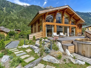 Chalet Chamonix Outdoor Recording 2