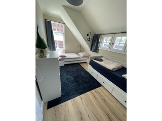 Schlafzimmer 2