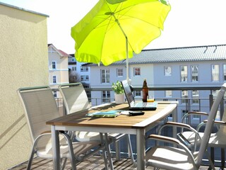 Balkon mit Süd-/Westausrichtung