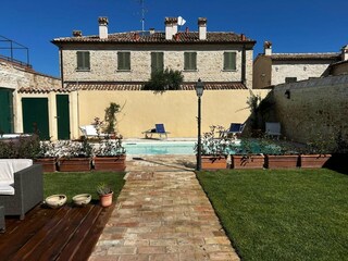 Apartment Candelara Außenaufnahme 9