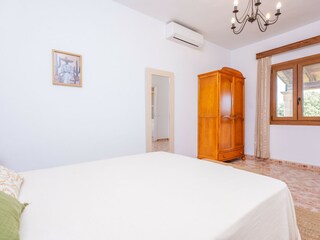 Villa Llubi Kenmerken 24