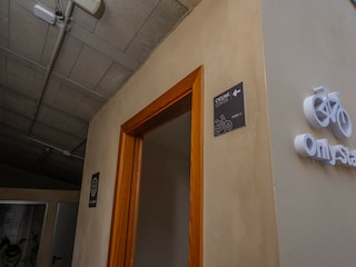 Cave dwelling Sineu Features 47