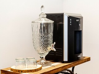 Cave dwelling Sineu Features 67