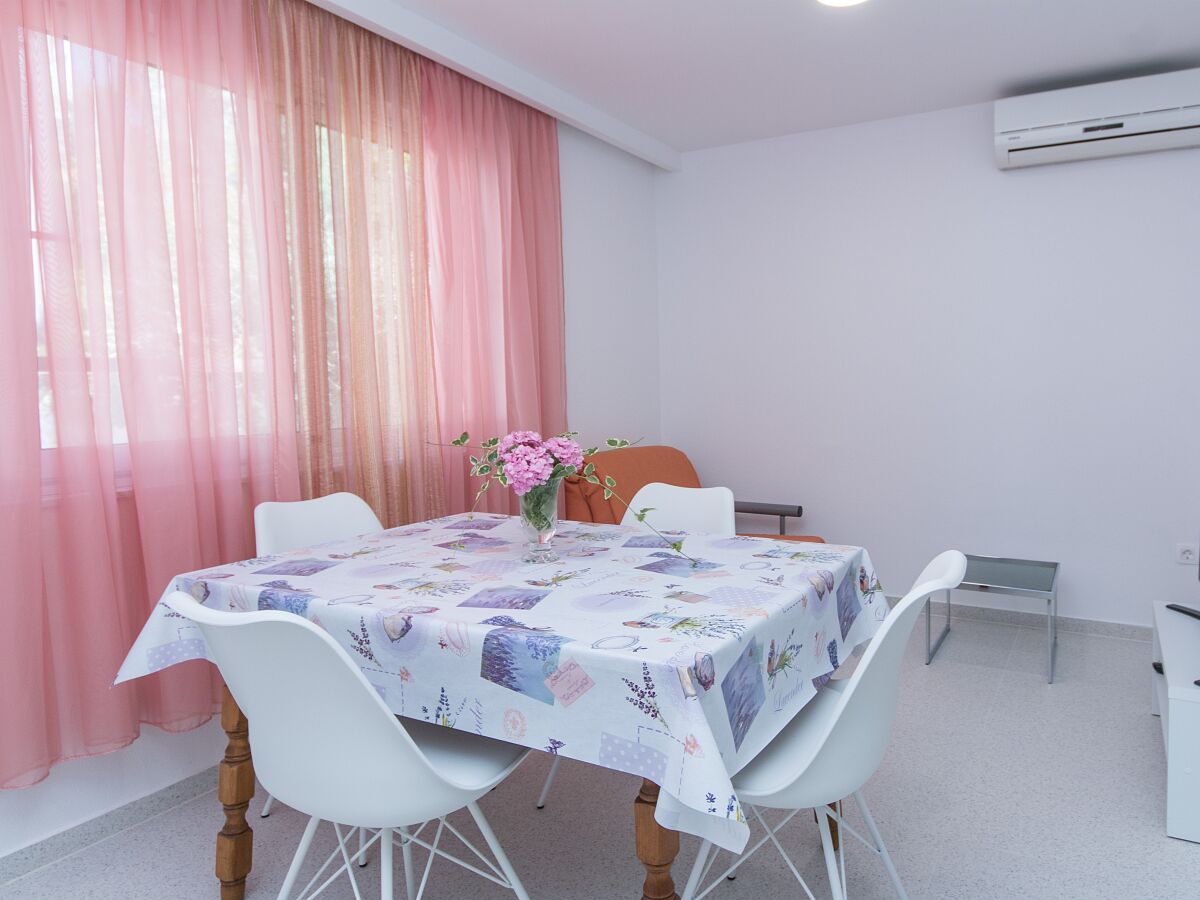 Apartment Podgora 14