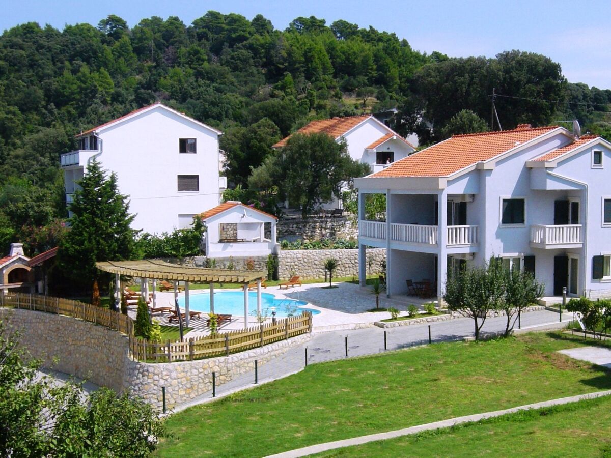 Apartment Supetarska Draga 4