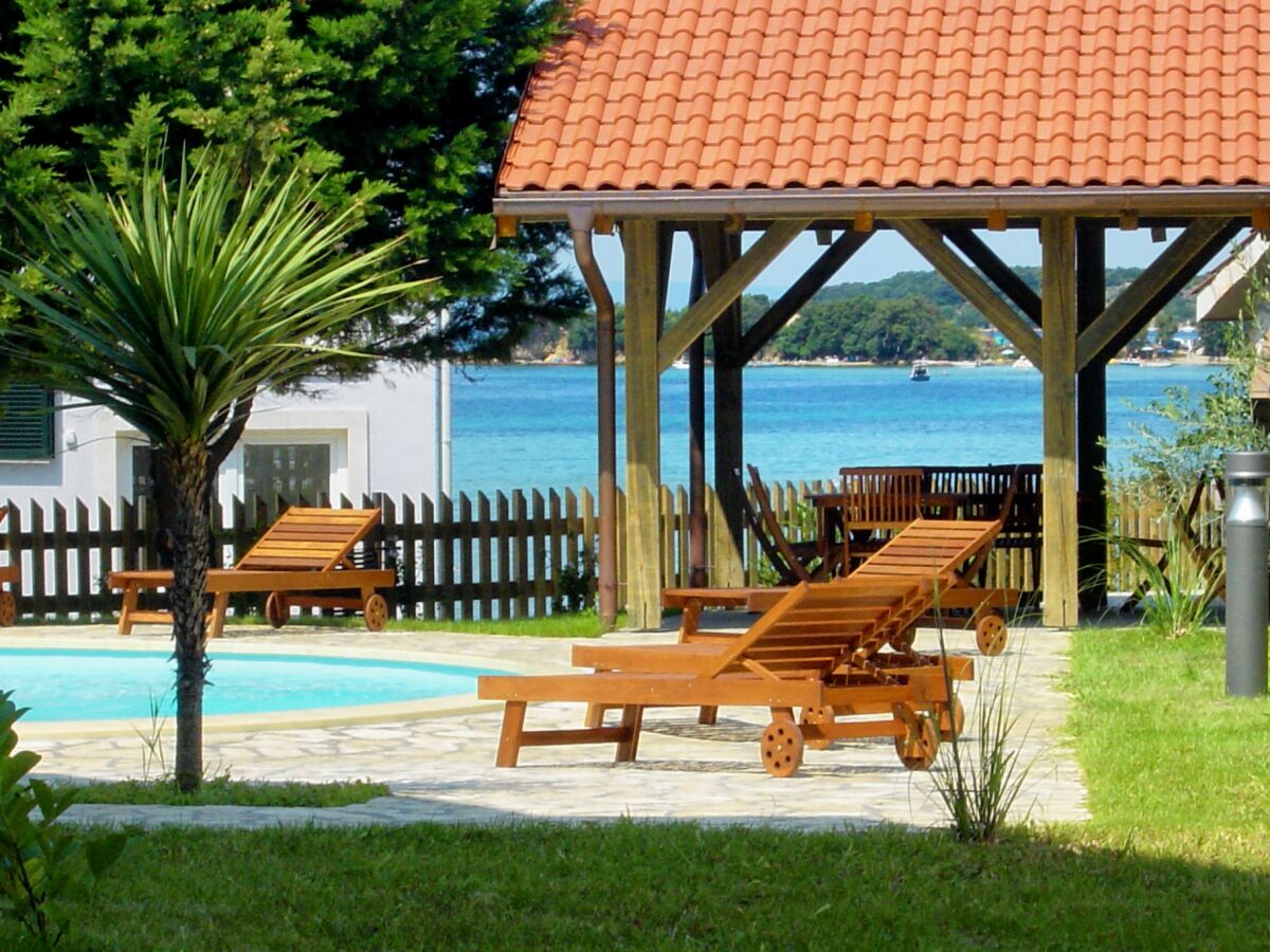 Apartment Supetarska Draga 7