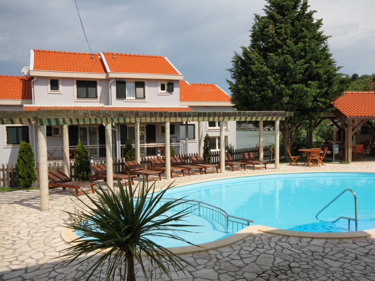 Apartment Supetarska Draga 25