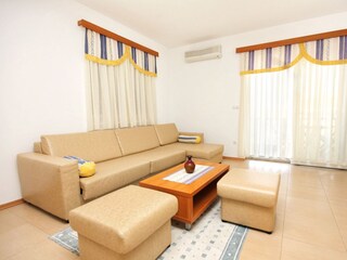 Apartment Supetarska Draga  11