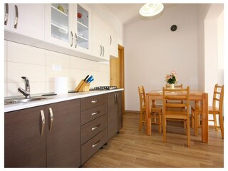 Apartment Grebastica  6