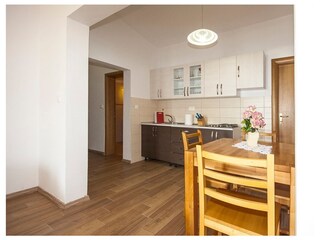 Apartment Grebastica  7