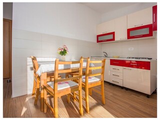 Apartment Grebastica  5