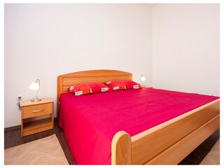 Apartment Grebastica  7