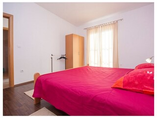 Apartment Grebastica  8