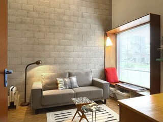 Living with seating window