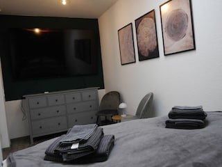 Schlafzimmer_Fernseher
