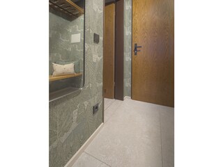 Flur mit Ganzkörperspiegel