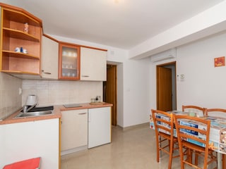 Apartment Mandre  11