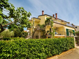 Apartment Mali Maj  2