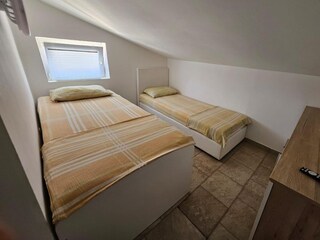 Apartment Povljana  10