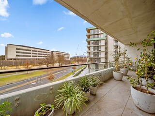 Apartment Welt Outdoor Recording 2