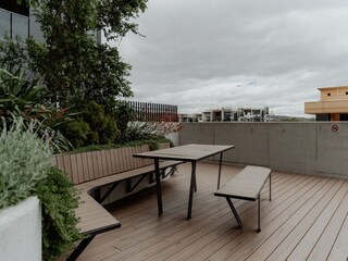 Apartment Welt Outdoor Recording 4