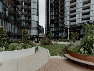 Apartment Welt Outdoor Recording 2