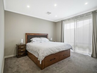 Apartment Welt Features 13