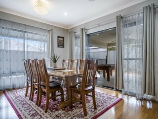 Apartment Welt Features 30