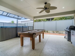 Apartment Welt Outdoor Recording 3