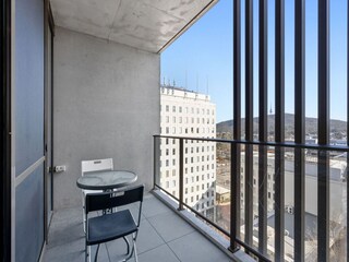Apartment Welt Outdoor Recording 2