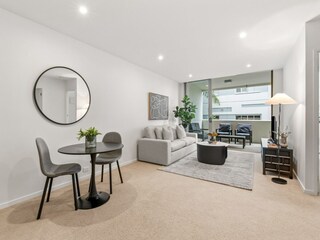 Apartment Welt Features 13