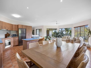 Apartment Sunshine Beach Features 16