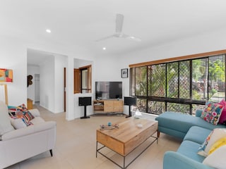 Apartment Trinity Beach Features 26