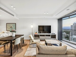 Apartment Broadbeach Features 21