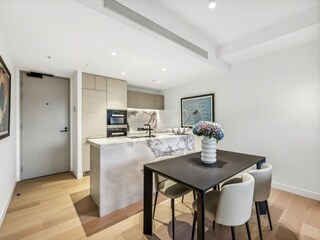 Apartment Broadbeach Features 23