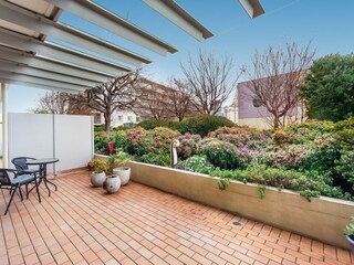 Apartment Welt Outdoor Recording 1