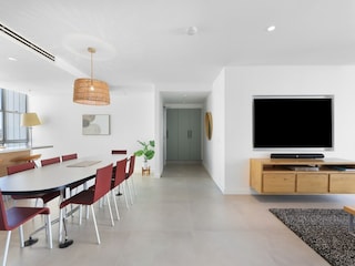 Apartment Broadbeach Features 19