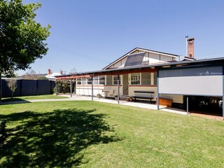 Apartment Welt Outdoor Recording 1