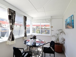 Apartment Welt Features 18