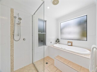 Apartment Welt Features 8