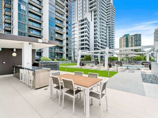 Apartment Broadbeach Outdoor Recording 2