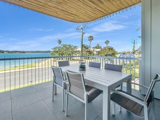 Apartment Welt Outdoor Recording 3