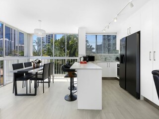 Apartment Broadbeach Features 13
