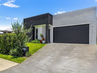 Apartment Sunshine Beach Outdoor Recording 2