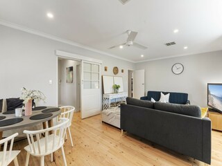 Apartment Welt Features 26