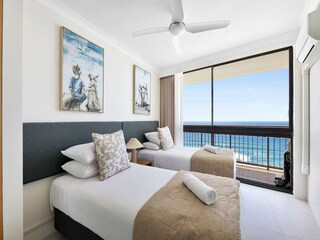 Apartment Broadbeach Features 26