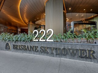 Apartment Welt Features 25