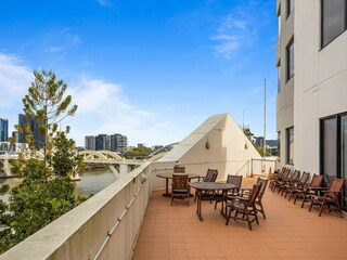 Apartment Welt Outdoor Recording 2